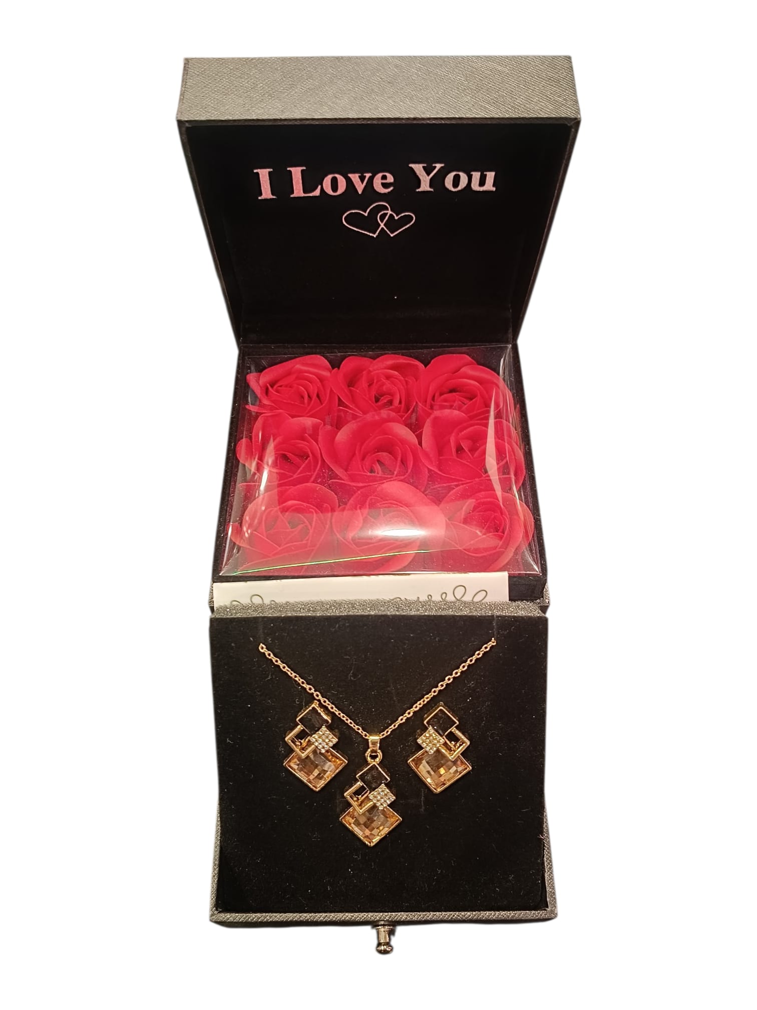 Scatola con set collane orecchini e rose sintetiche 1 Scatola con set collane orecchini e rose sintetiche 1